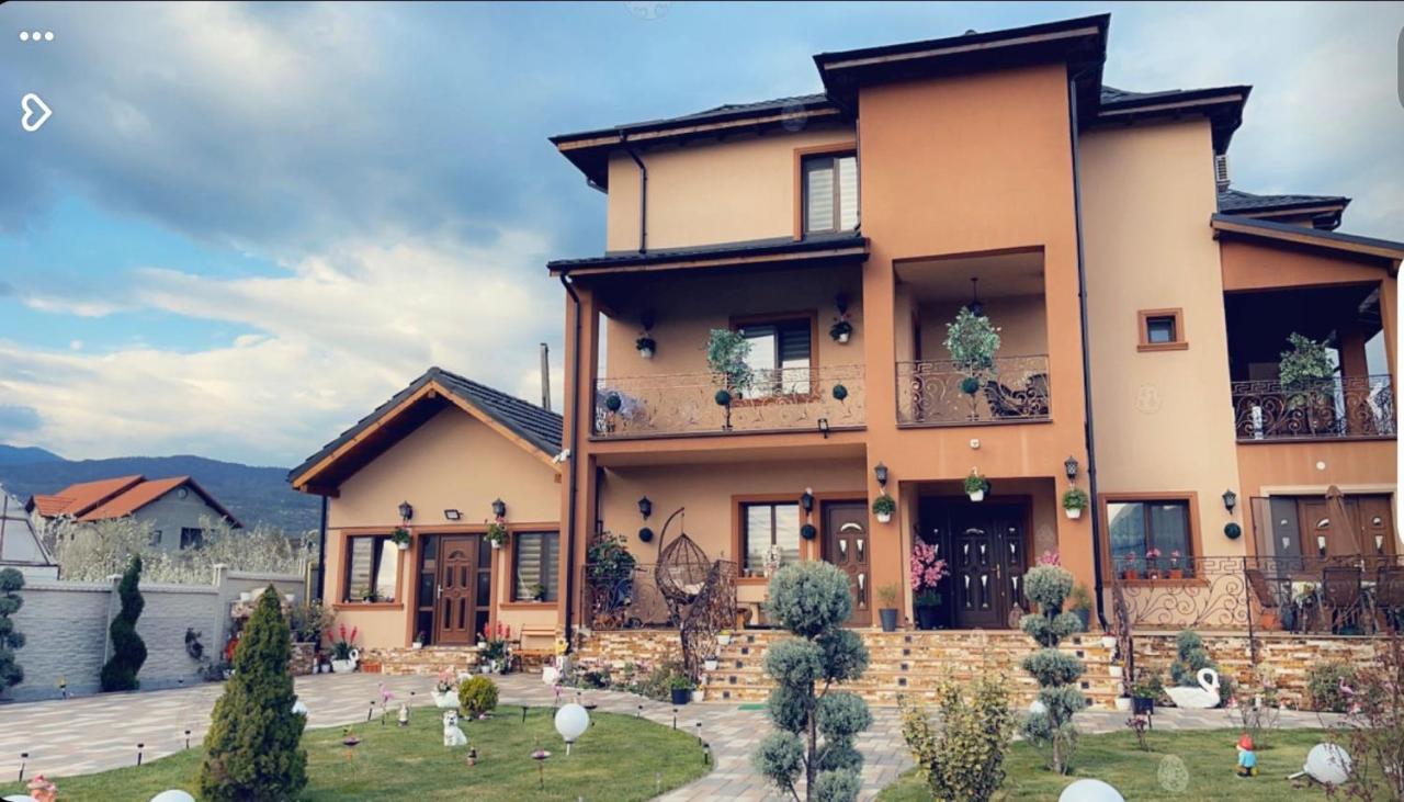 Casa Erk Bed & Breakfast Călimăneşti Eksteriør bilde