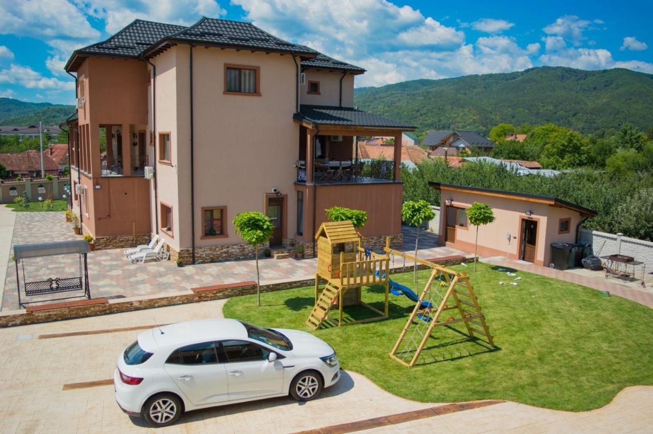 Casa Erk Bed & Breakfast Călimăneşti Eksteriør bilde